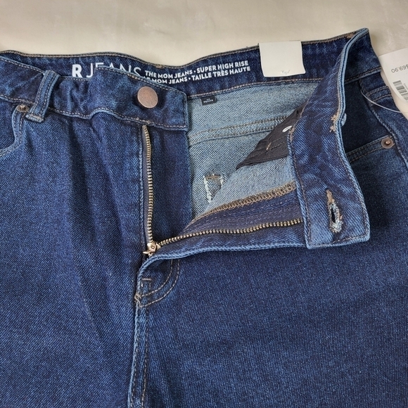 𝅺reitmans The Mom Jean. Super High Rise 30 Petite - Picture 7 of 13